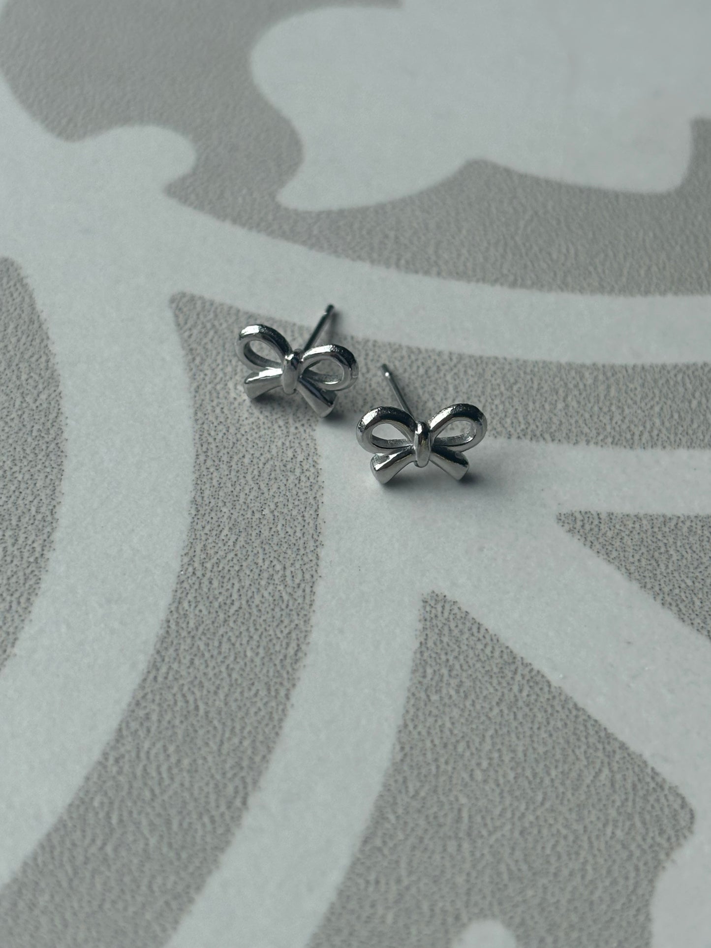 Silver Bow Studs