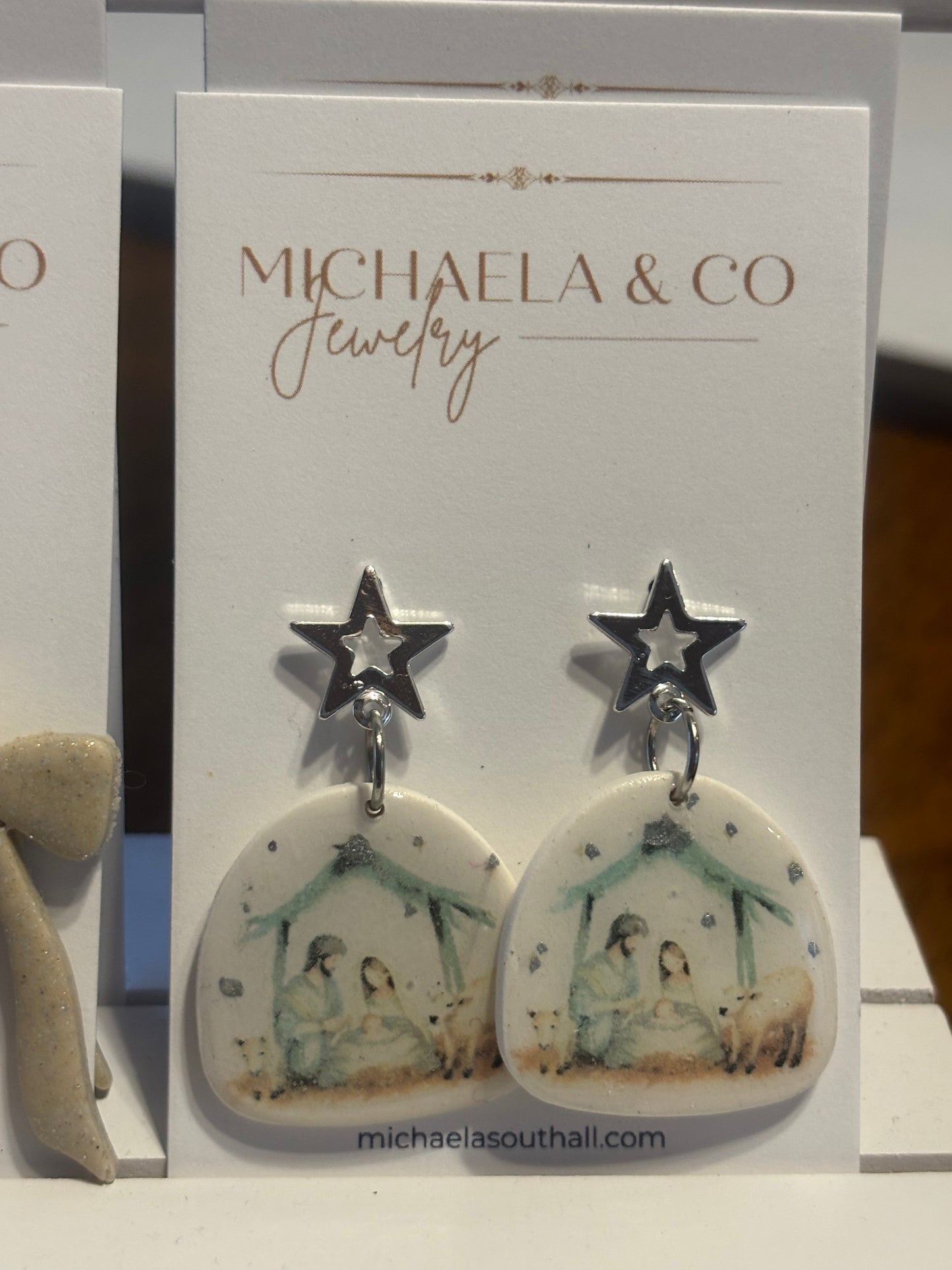 Kin’s Frosted Daydreams Inventory - Nativity - silver star