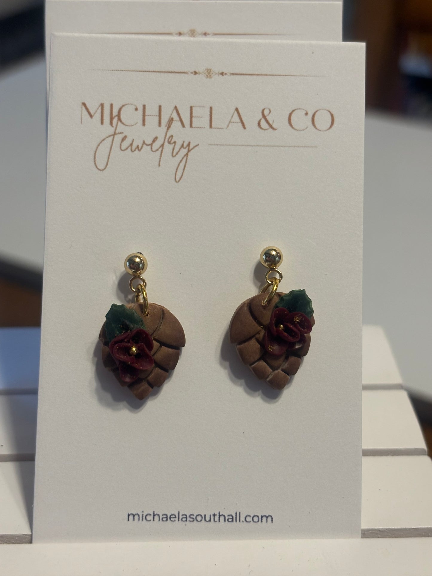 Kin’s Frosted Daydreams Inventory - Pinecones