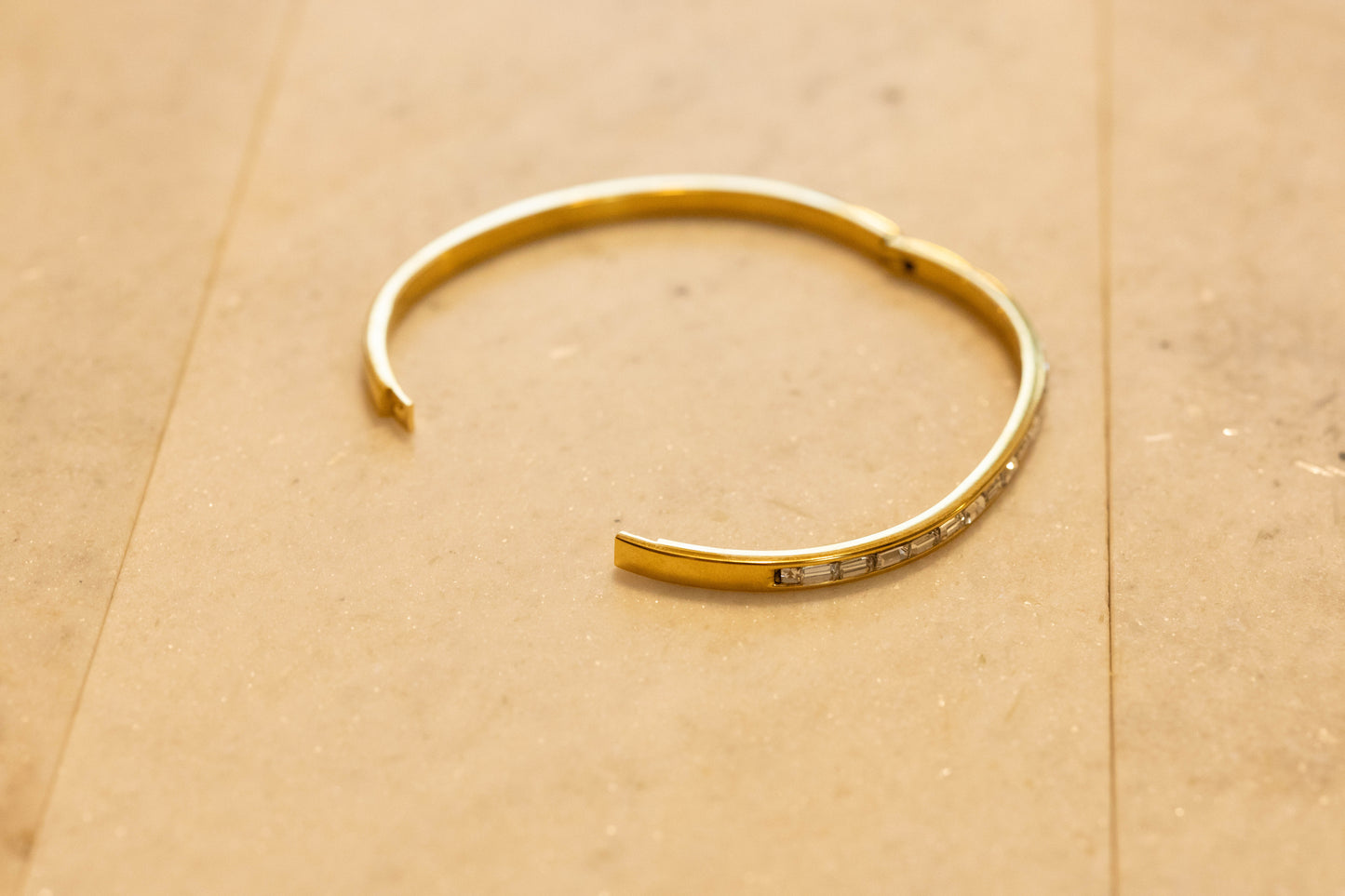 Jessie || Hinge Bangle Bracelet