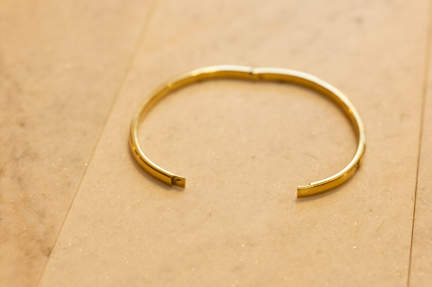 Cheryl || Hinge Bangle Bracelet