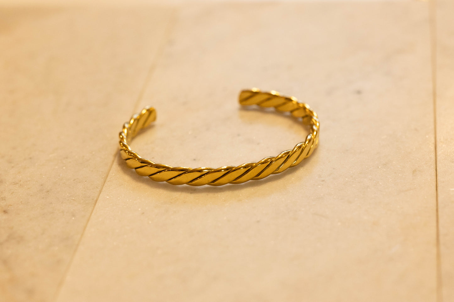 Kasey || Twist Bracelet