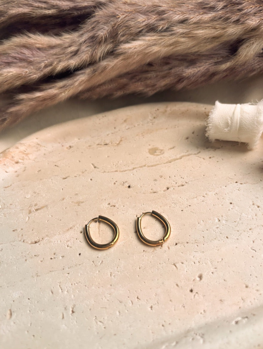Oval Gold Hoop