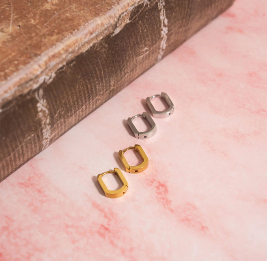 Timeless Oval Hoops