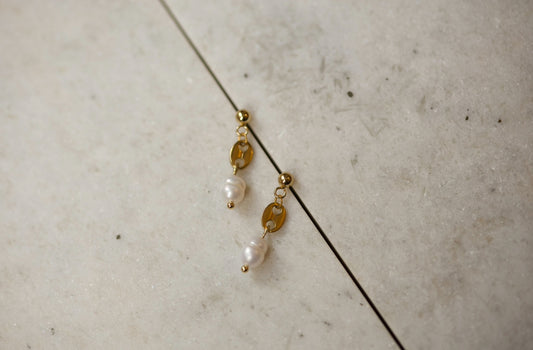 The Classic Baroque Pearl Dangle
