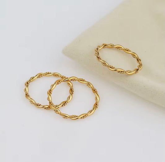 Eden Ivy || Twist Ring