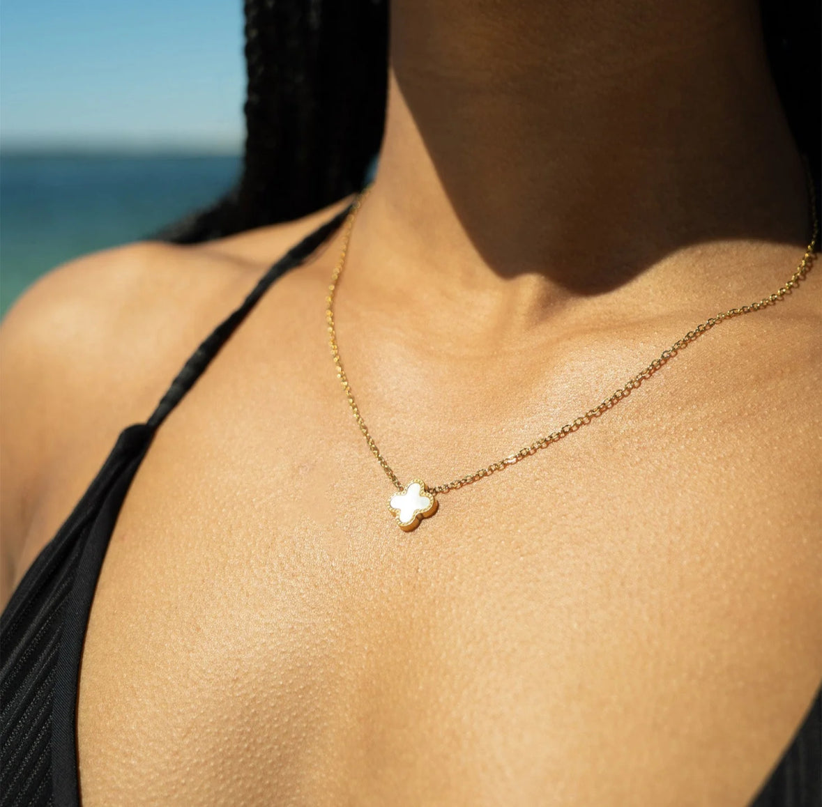 Clover & Shine Necklace (White)