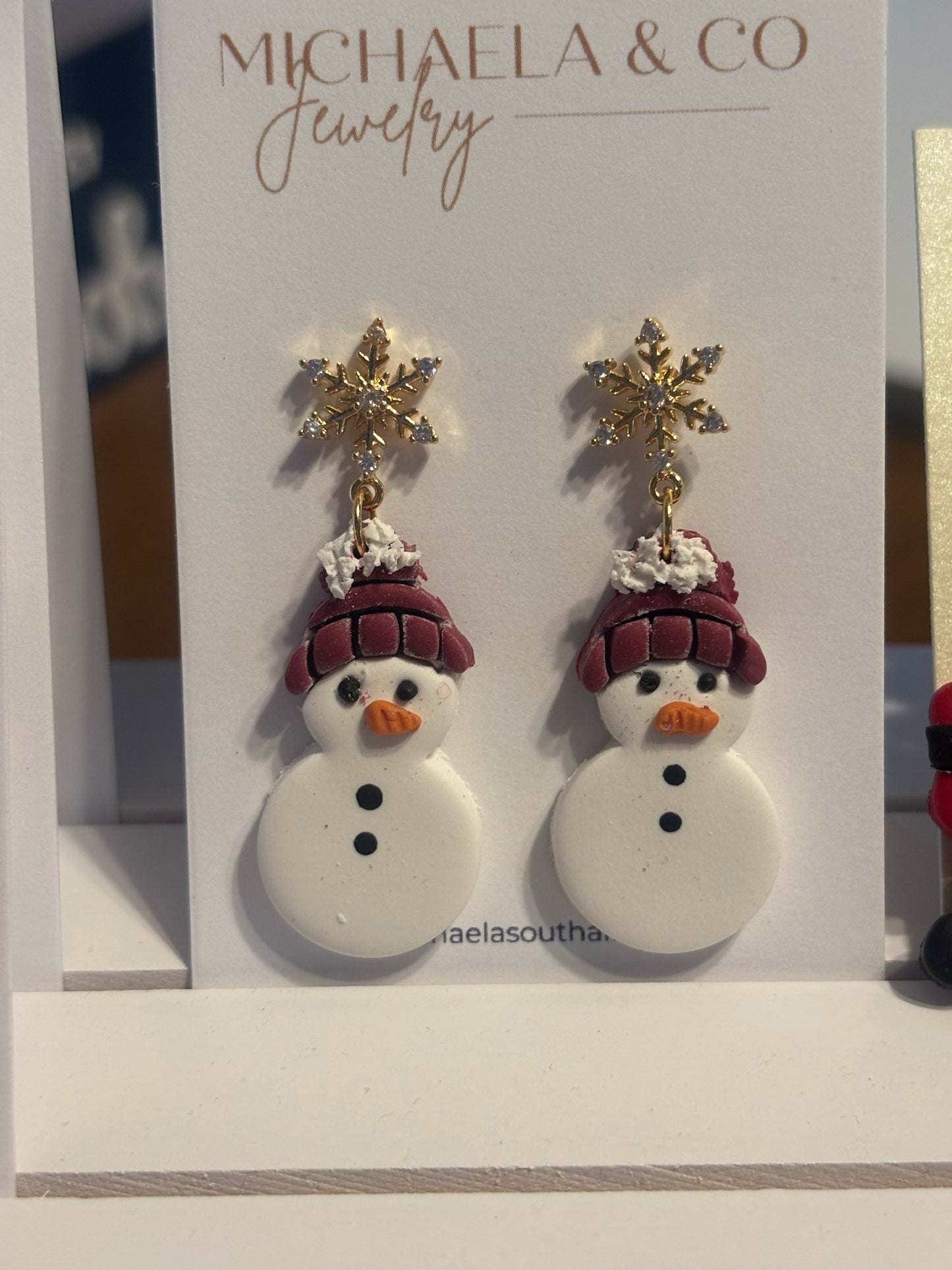 Kin’s Frosted Daydreams Inventory -Gold Snowman