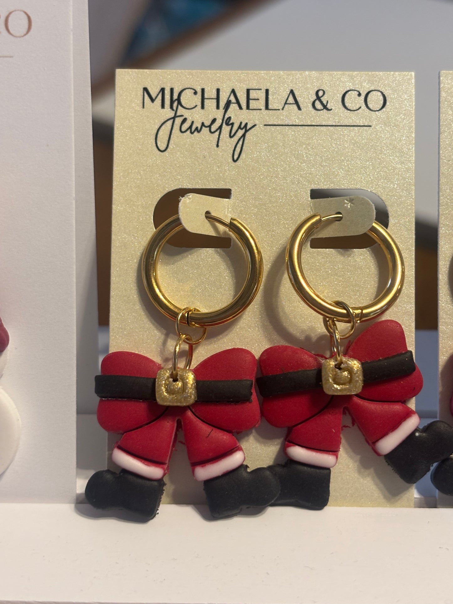 Kin’s Frosted Daydreams Inventory - Santa boot bows